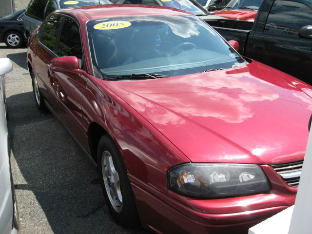 2005 Chevrolet Impala Base