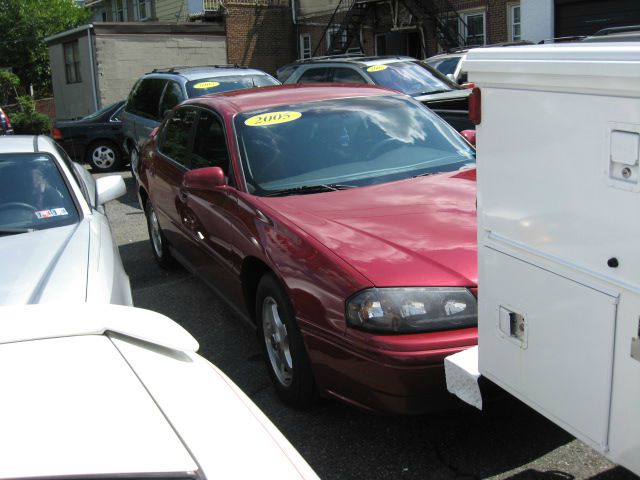 2005 Chevrolet Impala Base