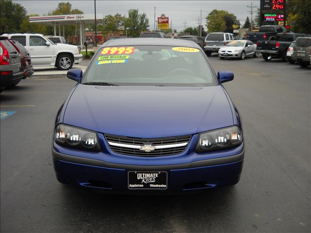 2005 Chevrolet Impala Base