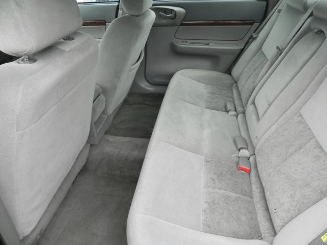 2005 Chevrolet Impala Base