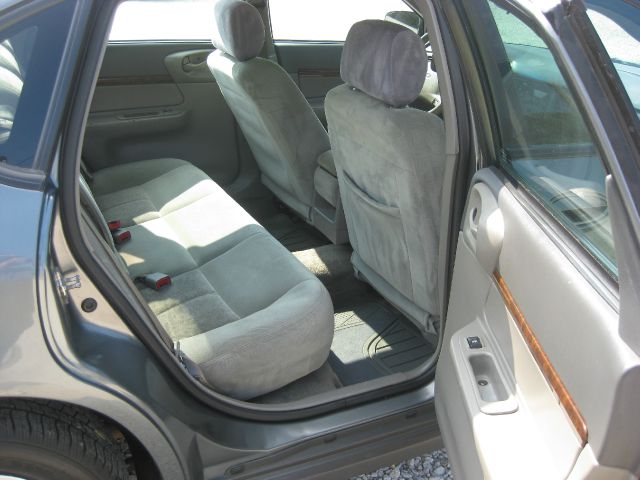 2005 Chevrolet Impala Base