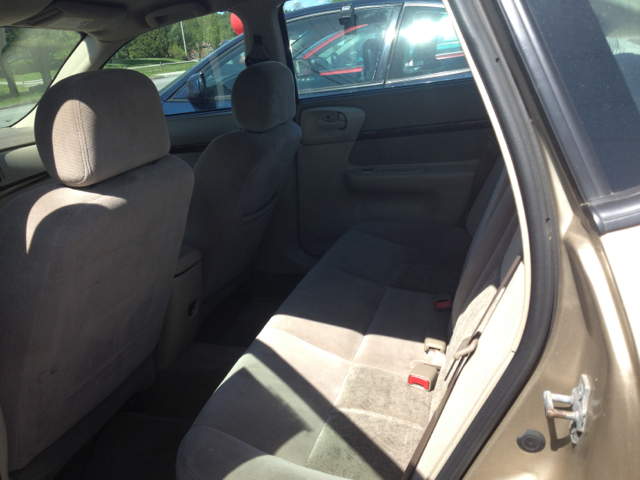 2005 Chevrolet Impala Base