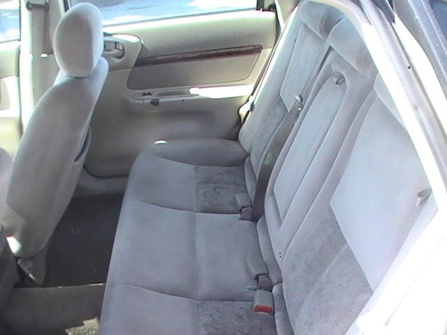 2005 Chevrolet Impala Base