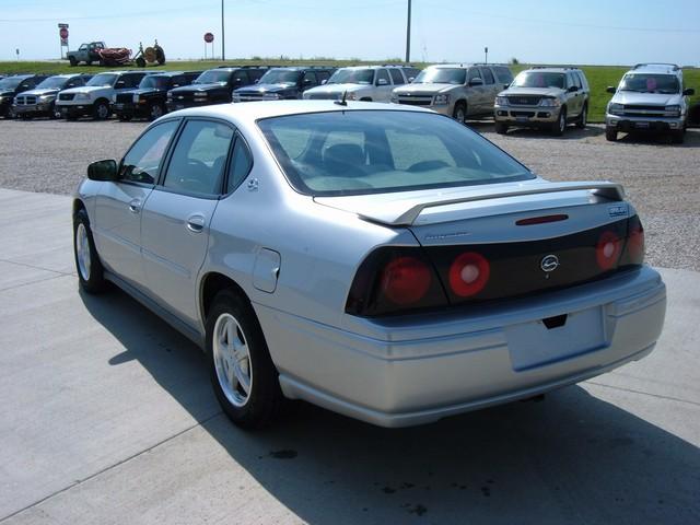 2005 Chevrolet Impala Base