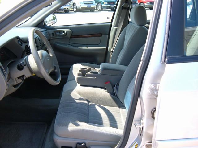 2005 Chevrolet Impala Base