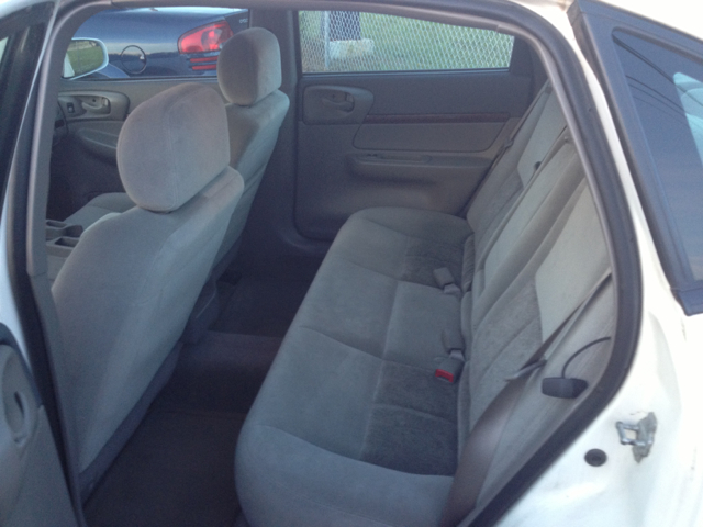 2005 Chevrolet Impala Base