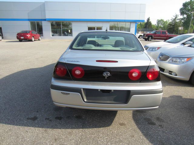 2005 Chevrolet Impala Base