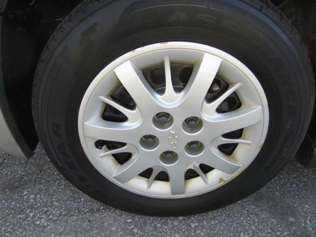 2005 Chevrolet Impala Base