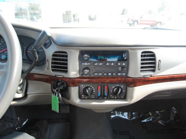 2005 Chevrolet Impala Base