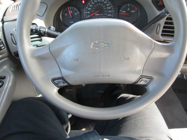 2005 Chevrolet Impala Base