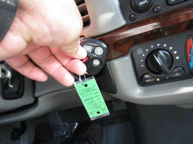 2005 Chevrolet Impala Base