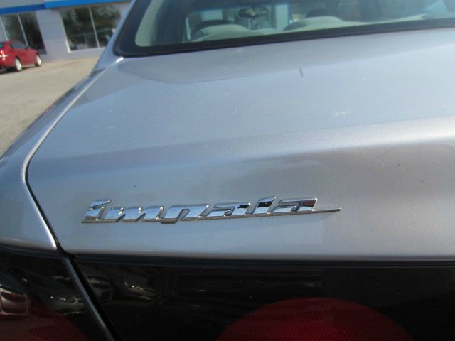 2005 Chevrolet Impala Base