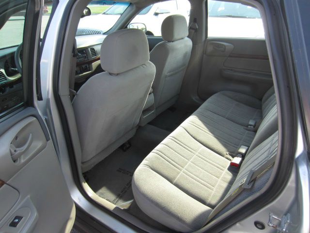 2005 Chevrolet Impala Base