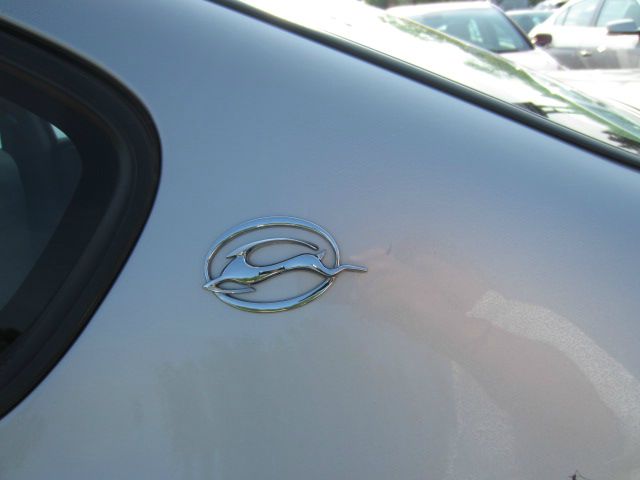 2005 Chevrolet Impala Base