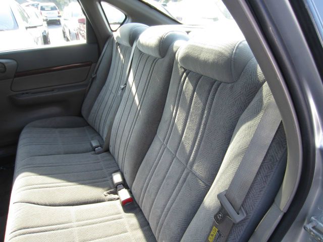 2005 Chevrolet Impala Base