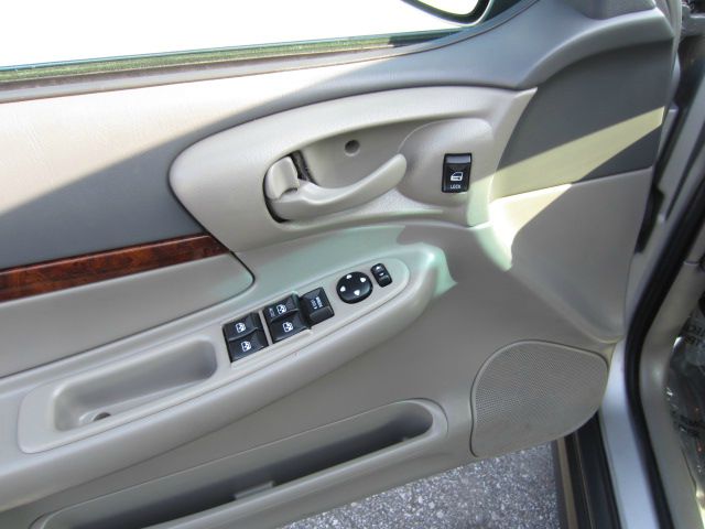 2005 Chevrolet Impala Base