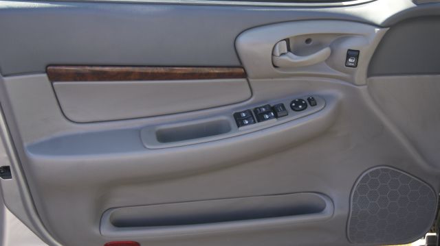 2005 Chevrolet Impala Base