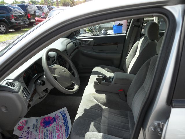 2005 Chevrolet Impala Base