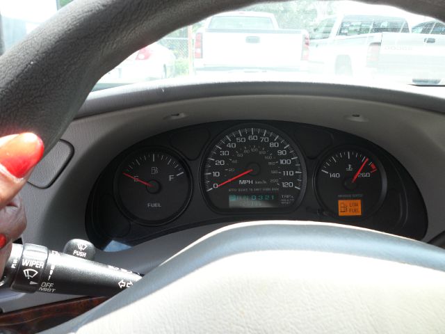 2005 Chevrolet Impala Base