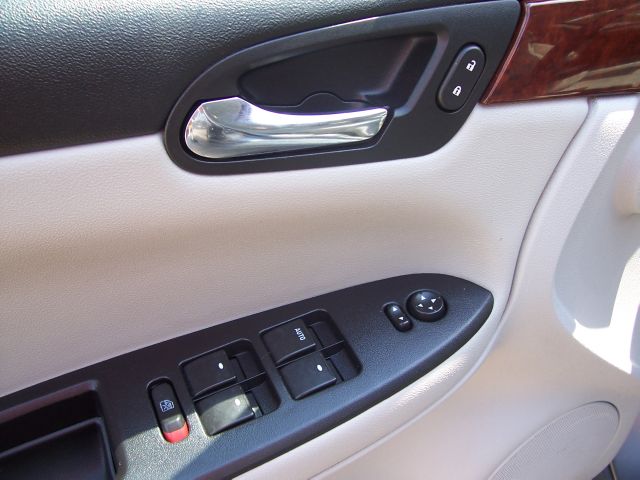 2007 Chevrolet Impala Crew-long-drw-6.6l Diesel-4wd-one Owner