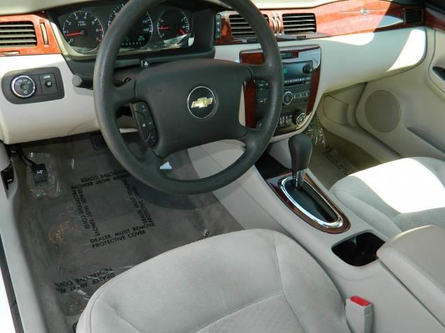 2008 Chevrolet Impala SEL 2WD Sedan