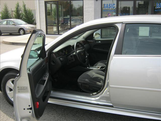 2011 Chevrolet Impala SL1