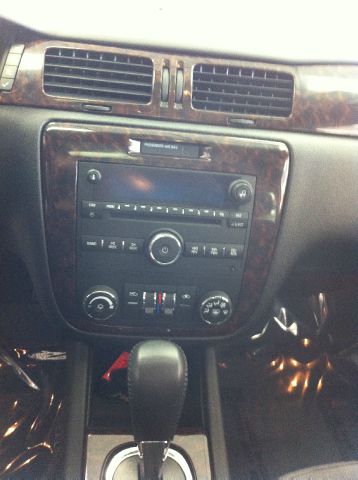 2013 Chevrolet Impala 2dr Reg Cab 140.5 4WD ST