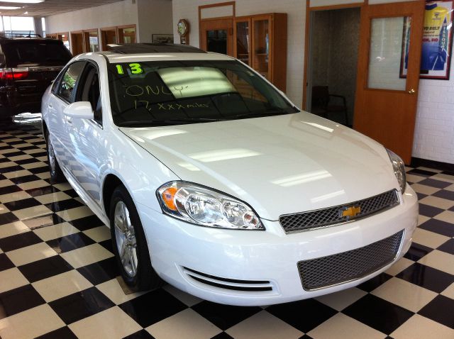 2013 Chevrolet Impala 2dr Reg Cab 140.5 4WD ST