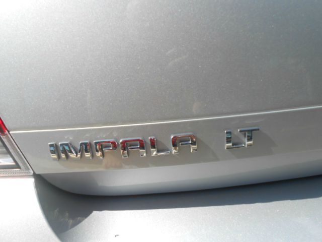 2013 Chevrolet Impala 2dr Reg Cab 140.5 4WD ST