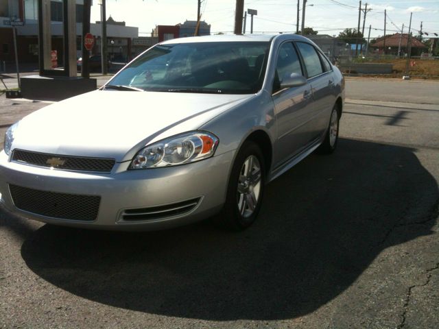 2013 Chevrolet Impala 2dr Reg Cab 140.5 4WD ST