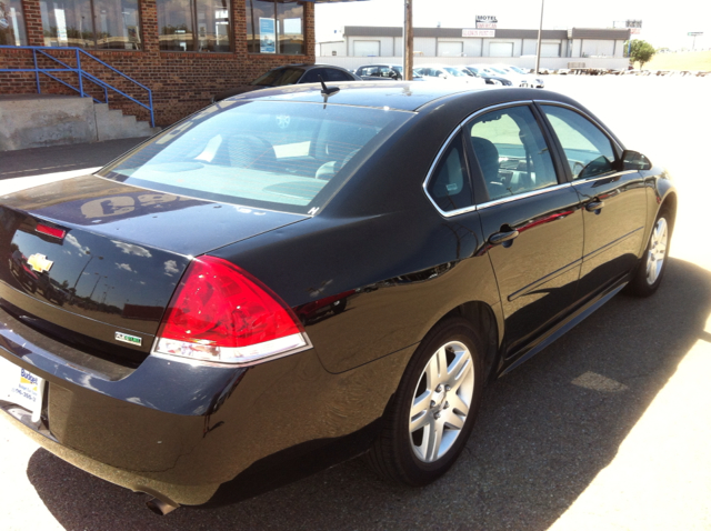 2013 Chevrolet Impala 2dr Reg Cab 140.5 4WD ST