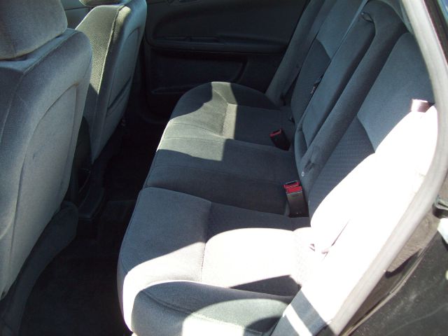 2013 Chevrolet Impala 2dr Reg Cab 140.5 4WD ST