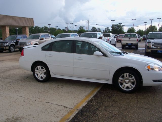 2013 Chevrolet Impala 2dr Reg Cab 140.5 4WD ST