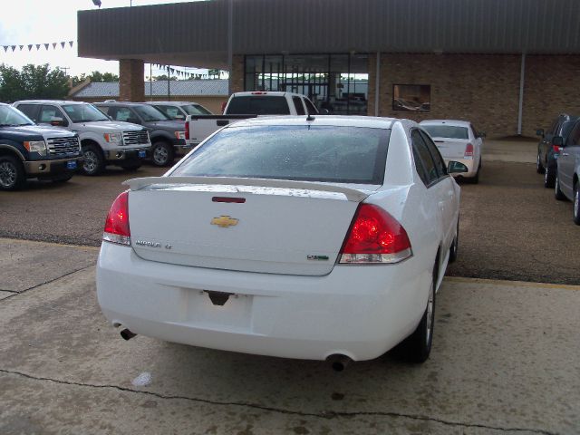 2013 Chevrolet Impala 2dr Reg Cab 140.5 4WD ST