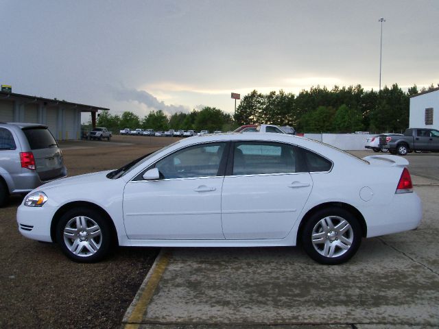 2013 Chevrolet Impala 2dr Reg Cab 140.5 4WD ST