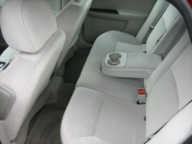 2013 Chevrolet Impala 2dr Reg Cab 140.5 4WD ST