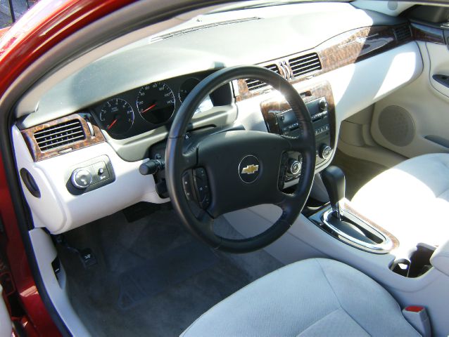 2013 Chevrolet Impala 2dr Reg Cab 140.5 4WD ST