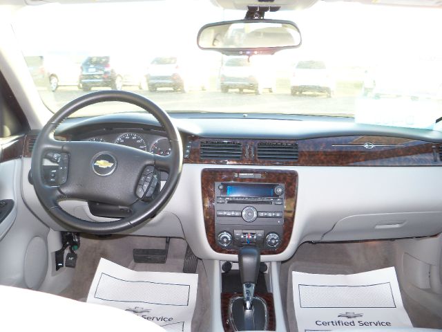 2013 Chevrolet Impala 2dr Reg Cab 140.5 4WD ST