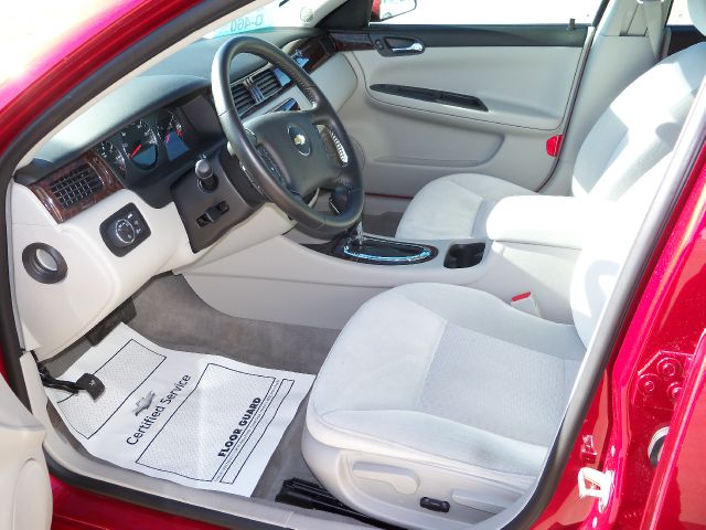 2013 Chevrolet Impala 2dr Reg Cab 140.5 4WD ST