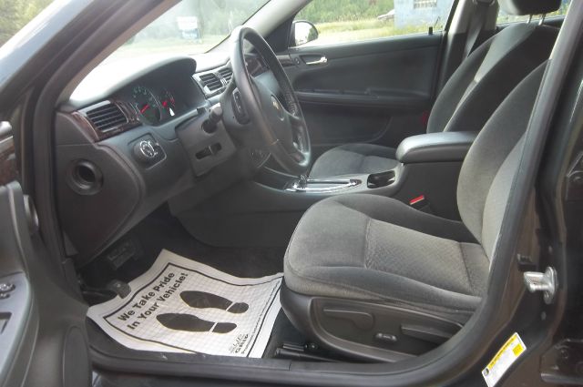 2013 Chevrolet Impala 2dr Reg Cab 140.5 4WD ST
