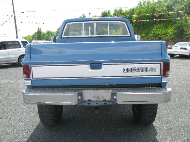 1983 Chevrolet K10 4WD 4dr AT