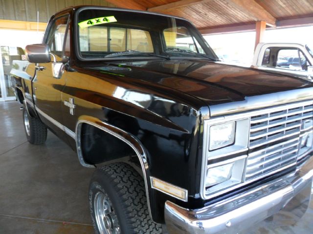 1984 Chevrolet K10 4WD 4dr AT
