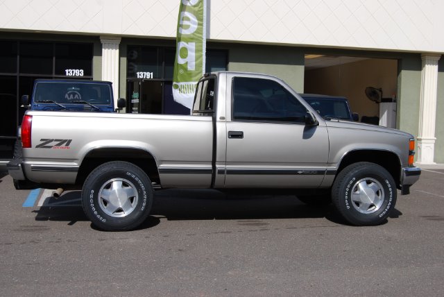 1998 Chevrolet K1500 LT Sedan 4D