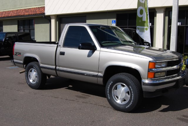 1998 Chevrolet K1500 LT Sedan 4D
