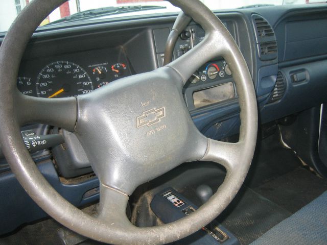 1998 Chevrolet K1500 LT Sedan 4D