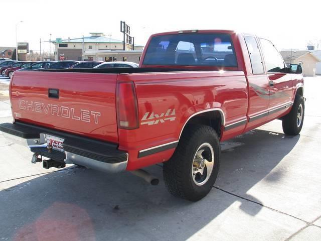 1998 Chevrolet K1500 4dr 4WD 3.5L Auto