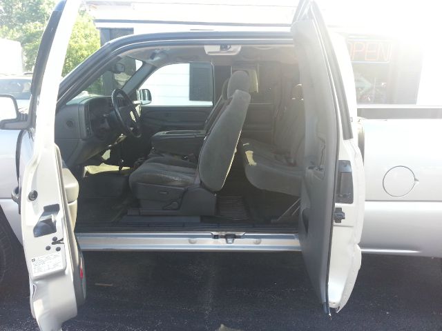 2004 Chevrolet K1500 Unknown