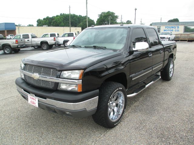 2004 Chevrolet K1500 4dr Sdn 3.0L Luxury 4matic AWD