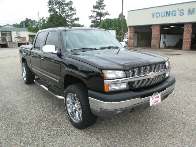 2004 Chevrolet K1500 4dr Sdn 3.0L Luxury 4matic AWD