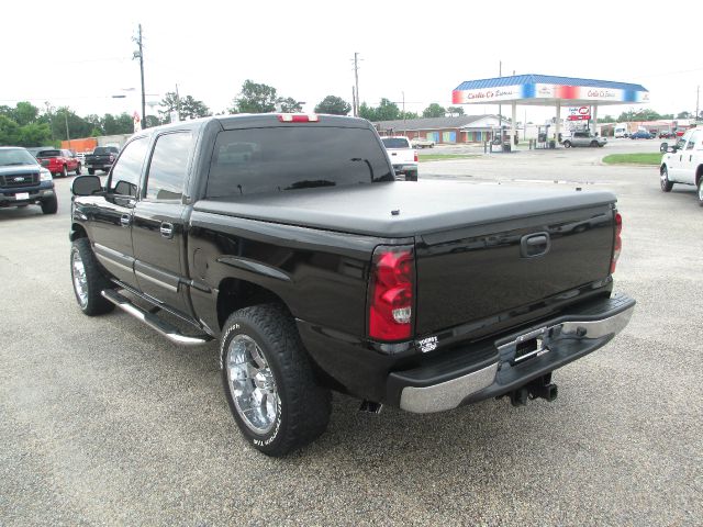 2004 Chevrolet K1500 4dr Sdn 3.0L Luxury 4matic AWD